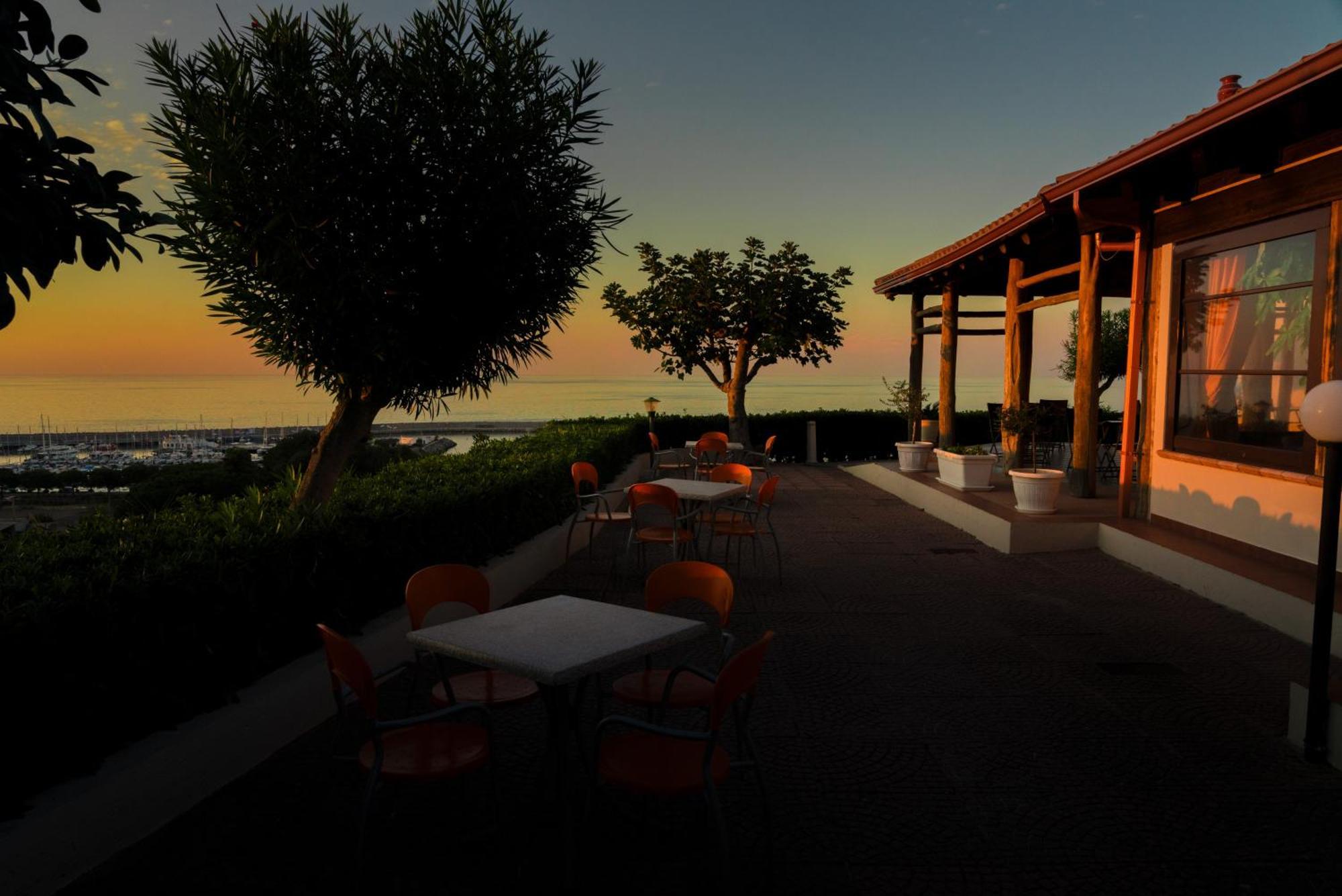Residence New Paradise 特罗佩阿 外观 照片